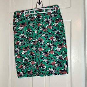 J Crew Factory pencil skirt, floral print, basketweave texture, size 4